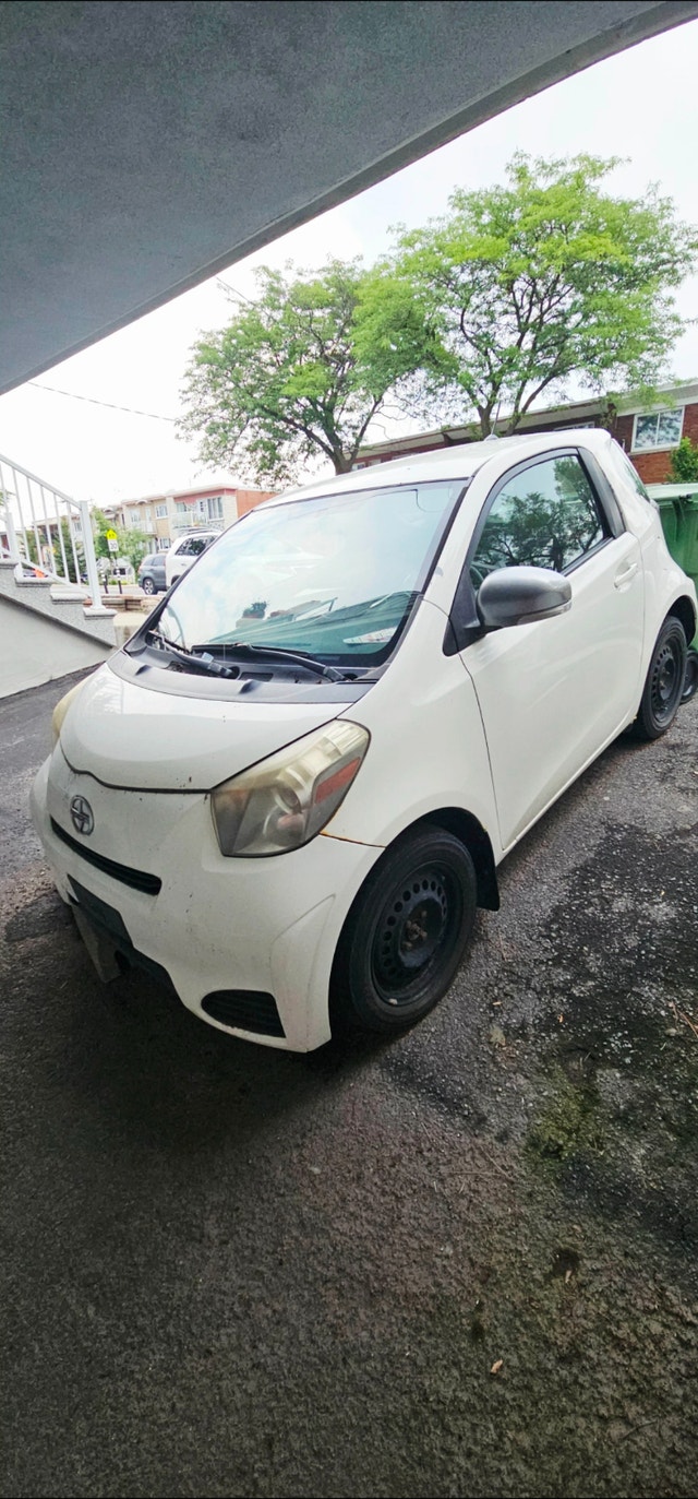 Scion iQ 2012 – 219 000 km - Pour route ou pièces - Vendue telle — photo 2