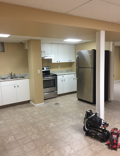 1BR Legal Basement Suite – $1000/mo (All Utilities Included) Clean, bright 1-bedroom legal basement...