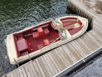 Larson 19’ Bowrider with 190hp sterndrive