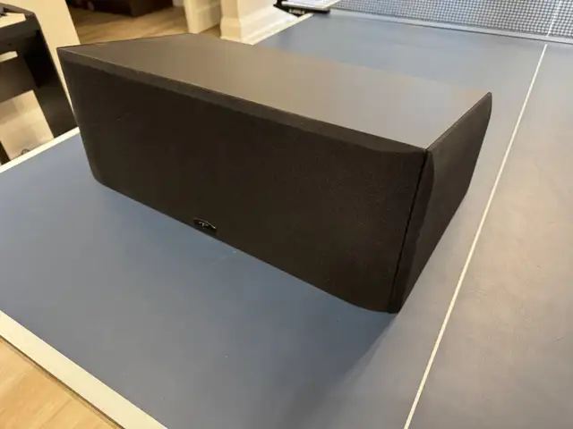 Paradigm Studio 100 V. 2, 2 Floor standing with centre and rear in Speakers in City of Toronto - Image 5