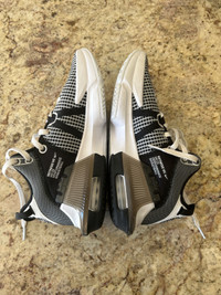 New Nike Lebron Witness 7 Court Shoes Size 8.5