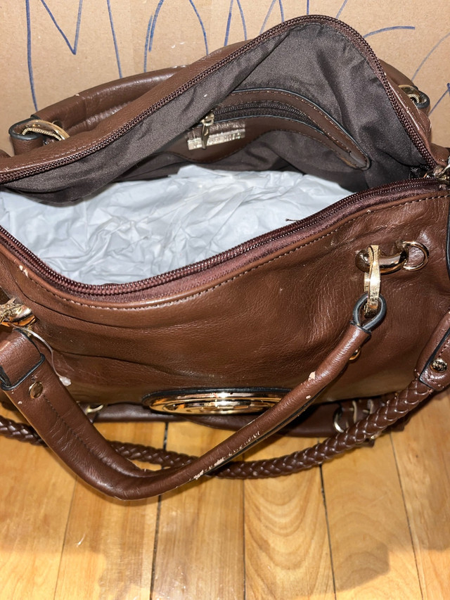 Mk women’s purse/sacoche sac à main femmes (brun) dans Femmes - Sacs et portefeuilles  à Ville de Montréal - Image 2