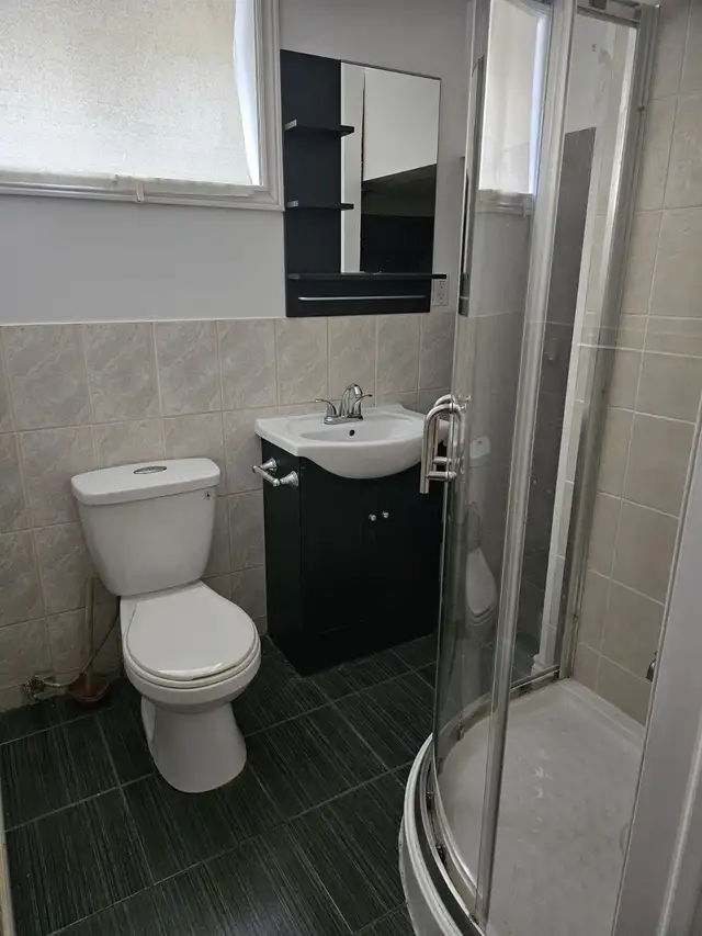 Basement Room for Rent in Ontario in Canada - Image 4