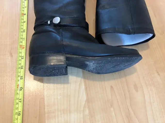 Santana leather winter boots size 9 $65, lined 15" boots, used in Women's - Shoes in Oakville / Halton Region - Image 3