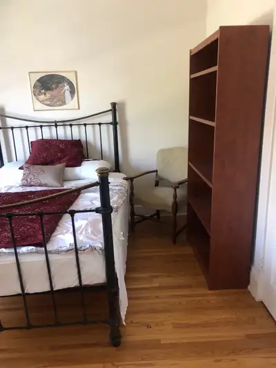 adorable Uptown Waterloo apartment