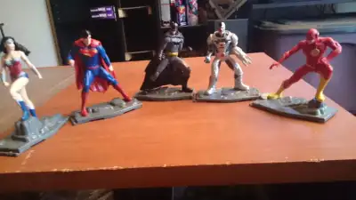 Superman justice league mini statue, View more