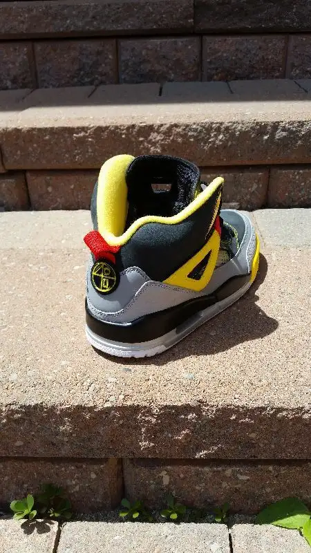 Jordan Spizike size 8.5 in Men's Shoes in Mississauga / Peel Region - Image 3