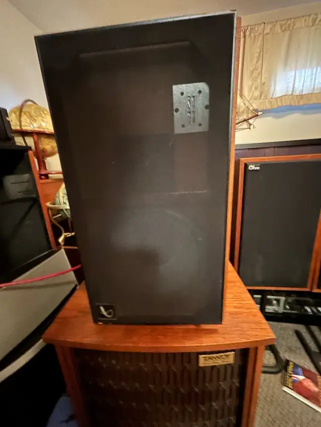 Infinity Quantum Q5 Speakers in Speakers in Ottawa - Image 3