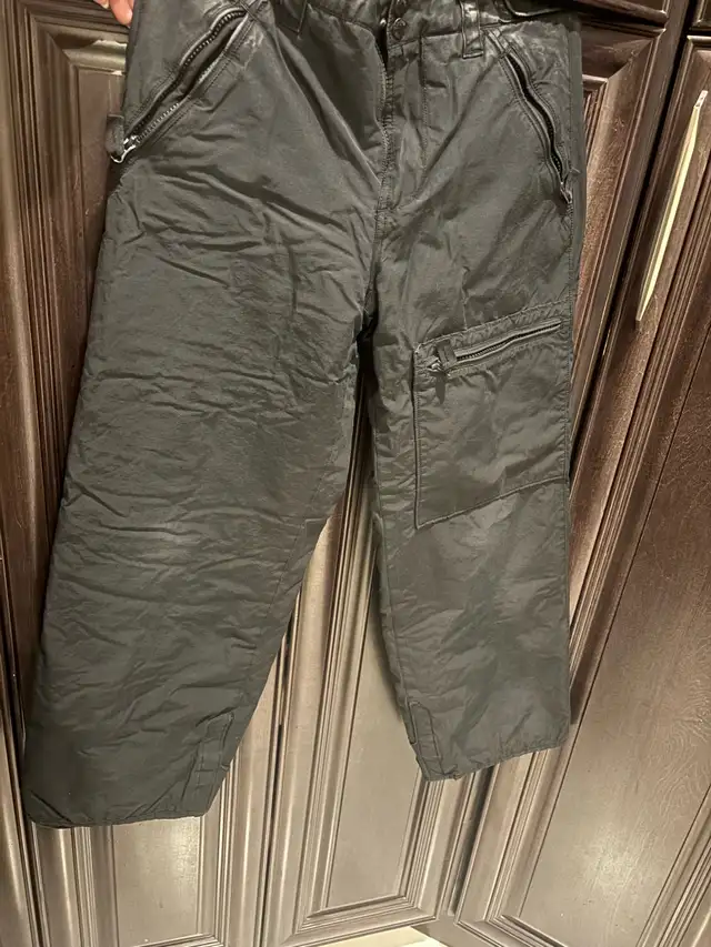 Gap Snow Pants in Kids & Youth in Edmonton - Image 2