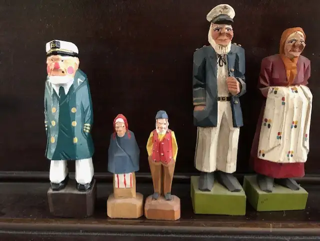 Vintage Carved Wood Figures in Arts & Collectibles in Oshawa / Durham Region - Image 2