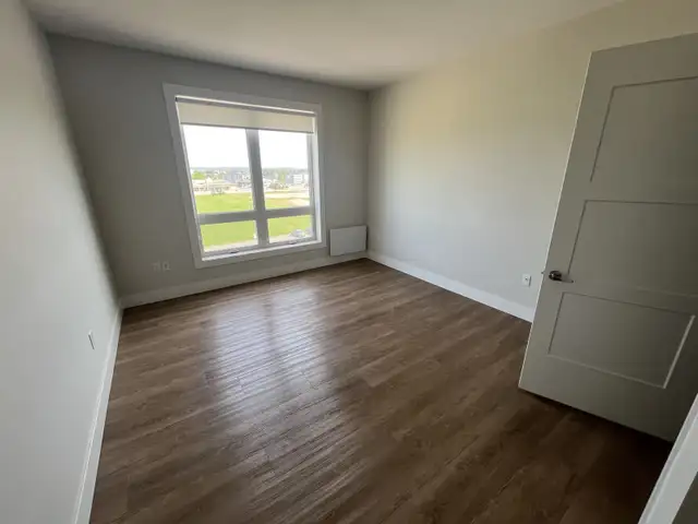 Great Stratford Location ! Mature tenant building - Shorefront in Long Term Rentals in Charlottetown - Image 10