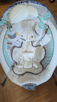 Fisher Price Deluxe Bouncer in Sweet Little Lamb