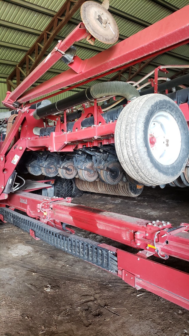 Case 1200 Planter Farming Equipment Ottawa Kijiji