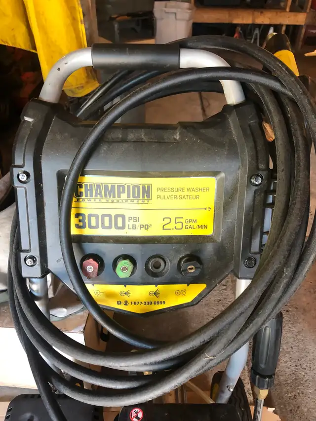 Gas Pressure Washer & Weed Wacker in Lawnmowers & Leaf Blowers in Belleville - Image 4