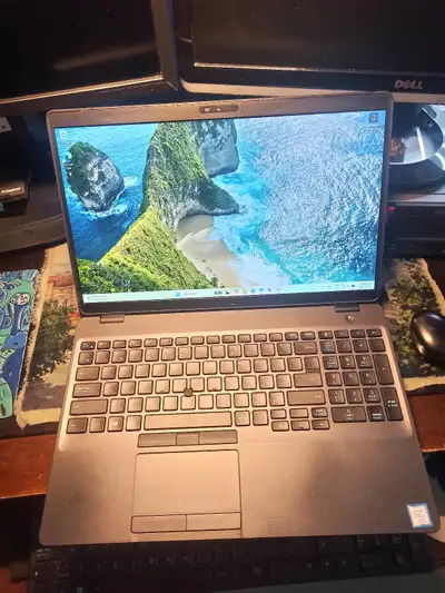 Laptop Dell Latitude 5500, View more