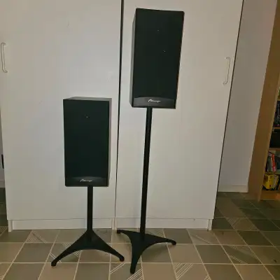 * PRICE REDUCED * Mirage M-190is Audiophile Bookshelf Speakers, View more