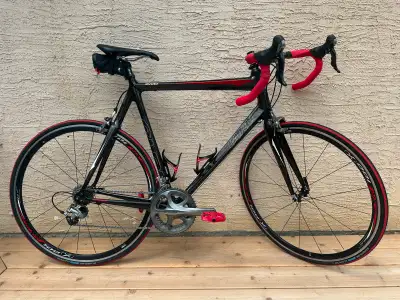 GURU Evolo Carbon Fibre Road Bike, 63 cms, 20 Speed, View more