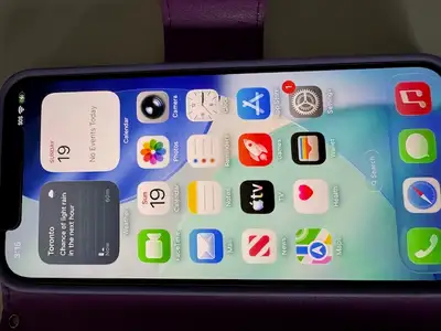 iPhone 12 Pro 128GB has no scratches No cracks, very clean