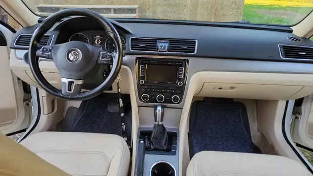 2015 VW Passat 1.8 TSI 2015 Volkswagen Passat COMFORTLINE PLUS in Cars & Trucks in Fort St. John - Image 6