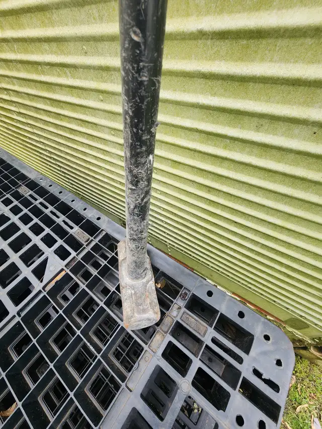 6 Lb. Long Handle Sledge Hammer65048385789441123