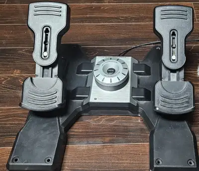 Rudder Pedals, trim wheel, throttle quadrant Honeycomb alpha rud, View more
