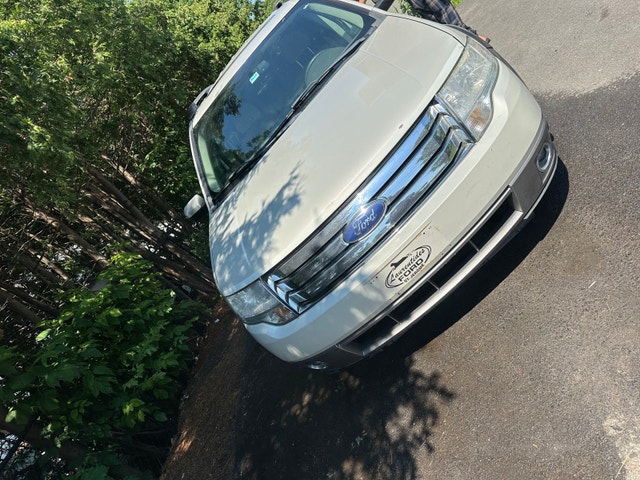 Ford Taurus 2008 — photo 2