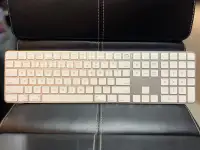 Apple keyboard w/ numeric pad and Touch ID  