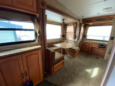 Very clean, excellent condition 2010 RV for sale. $20,000.00 CAD Located in Iron Springs, AB. Please...