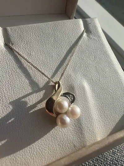 10 k pearl and diamond necklace , View more