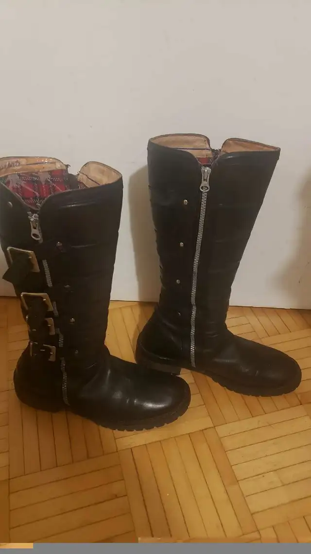 Women's Funky Leather  Boots in Women's - Shoes in City of Toronto - Image 3