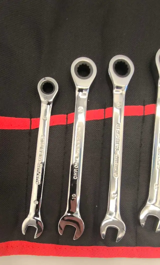 10-Piece Ratcheting Combination Wrench Set | Metric | CR-V Steel in Hand Tools in City of Toronto - Image 7