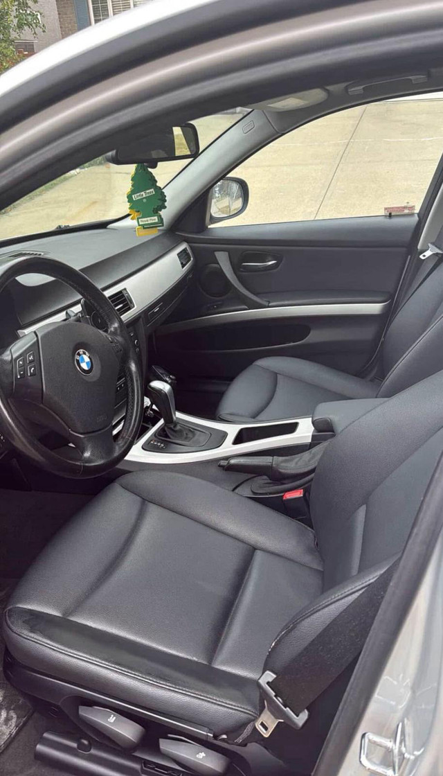 BMW 2009 323i in Cars & Trucks in Mississauga / Peel Region - Image 3