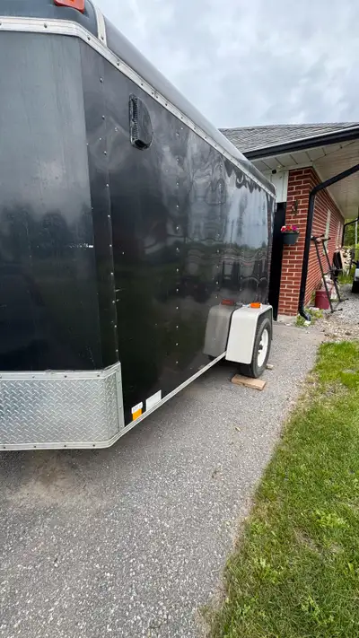 2006 united trailer 6x10 Vnose enclosed trailer for sale. Taken well care of since ownership, last o...