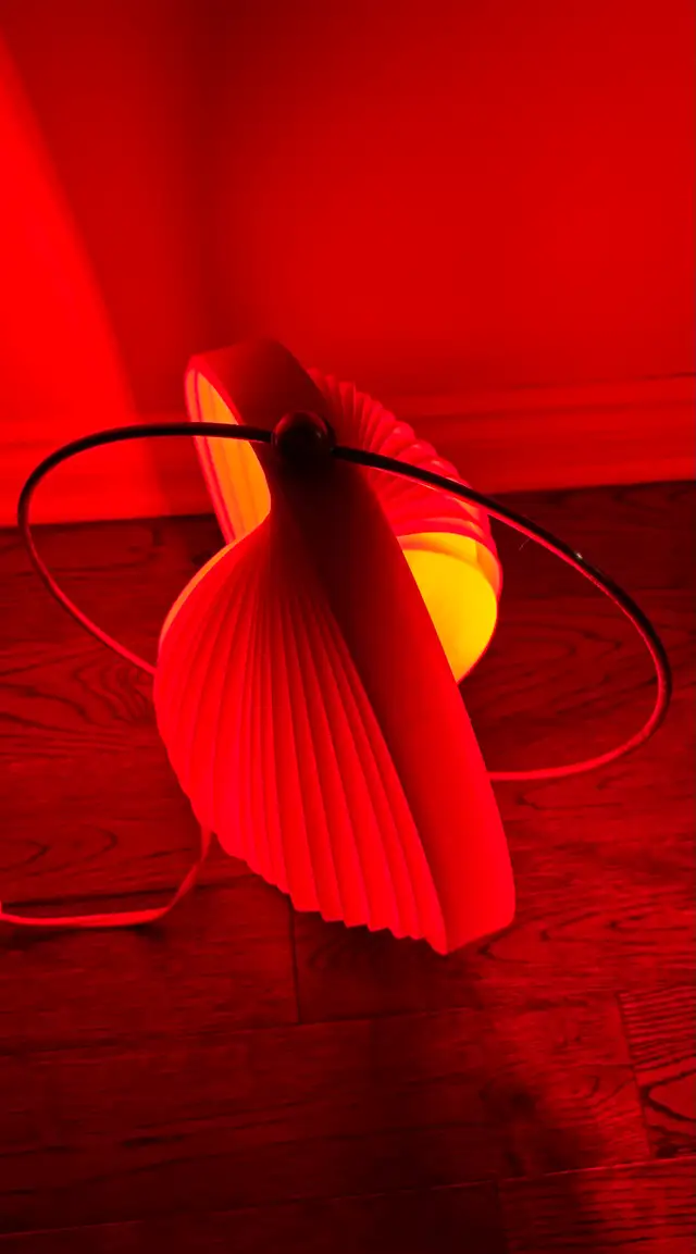 Space Age “Moon” Table Lamp 1970s in Indoor Lighting & Fans in City of Montréal - Image 4
