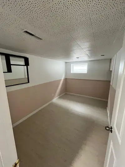 Private Room for Rent – Walking Distance to University of Manitoba Available from March 1st ,2026 Lo...