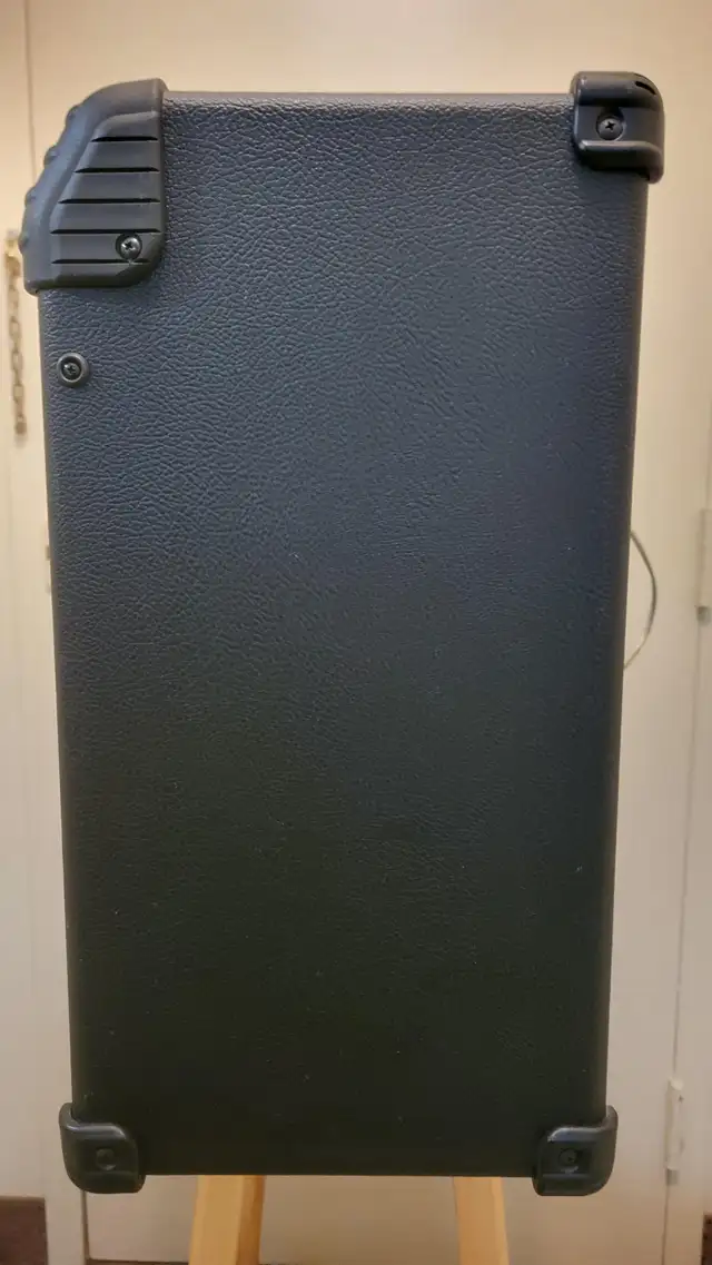 Guitar Amp Cabinet 2 x 12 in Amps & Pedals in City of Halifax - Image 5