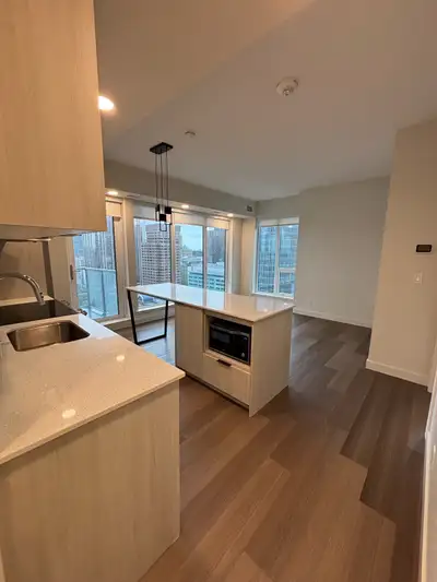 2 Bed 2 Bath Apartment Suite is on the NW corner (mountain view) ️ Downtown Calgary on 10th) Looking...