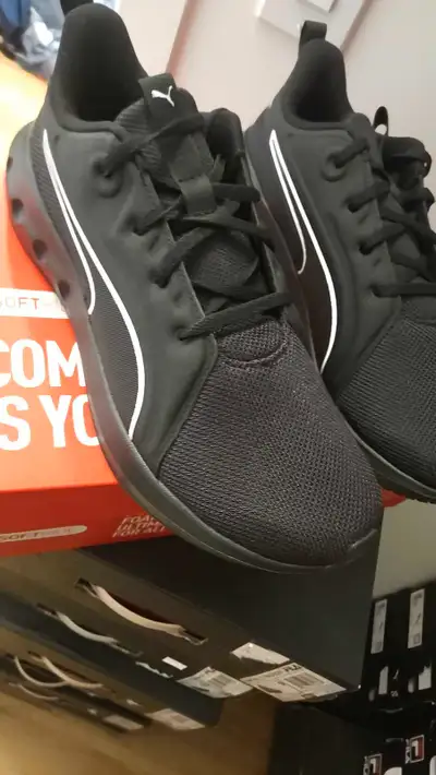 NEW PUMA MENS SHOES.(BLACK.WHITE), View more