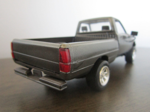 Plastic Model Vintage Dodge D-50 Pickup MPC 1/25 Scale in Hobbies & Crafts in Kitchener / Waterloo - Image 2