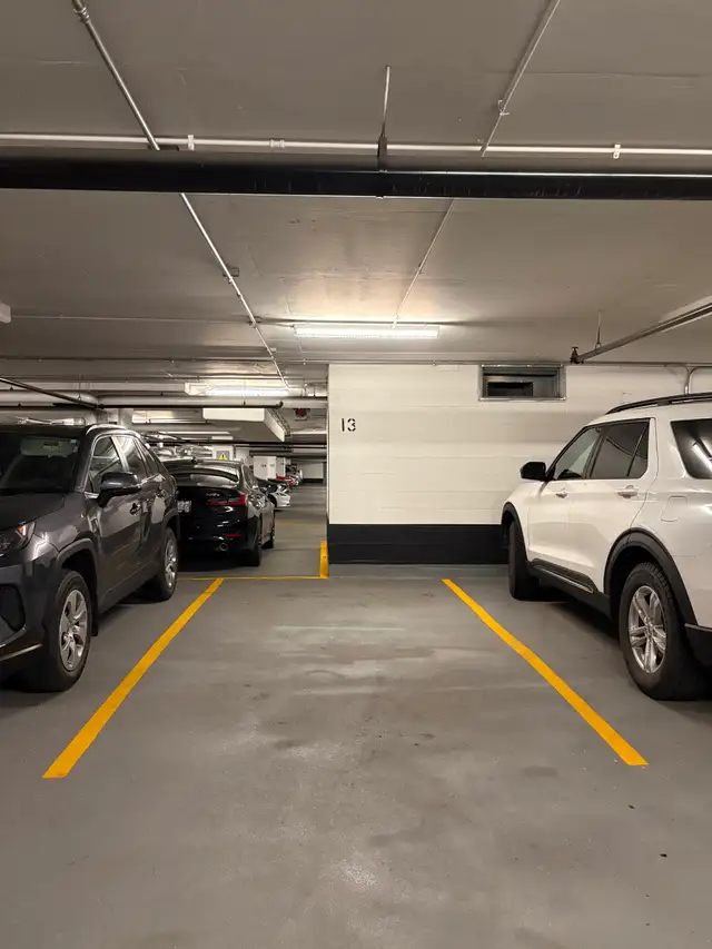$150/month P2 parking spot in 11 Wellesley Street West