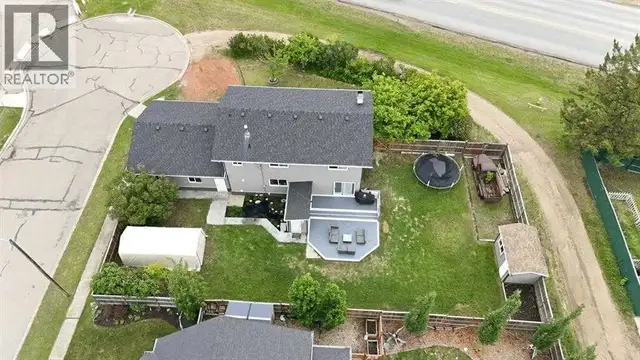 4 bedroom dog friendly home in blackfalds.