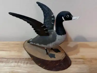 Vintage Lionel Tremblay - Atelier Pare - Hand Carved and Painted Canada Goose
