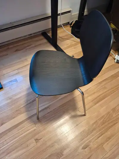 Acheté chez Ikea il y a 4 mois, un peu grand pour nous, 2 pour 90$, ou chaque 50$.