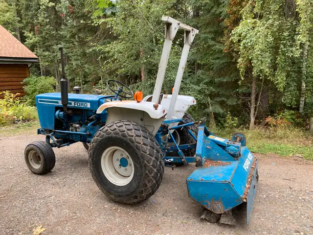 FORD 1900 Diesel Tractor Package in Other in Prince George - Image 7