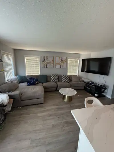 Room for rent-Erindale Area