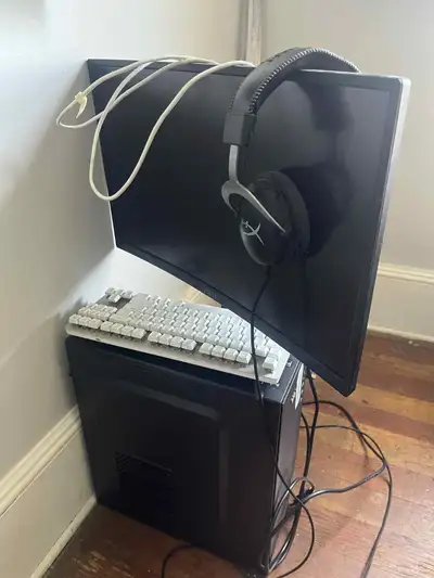Custom PC setup with Curved MSI monitor & Razer blackwidow lite, View more