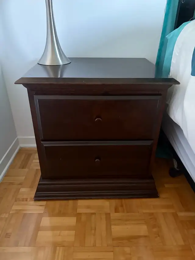 set de chambre lit double, commode et 1 table de chevet in Beds & Mattresses in Laval / North Shore - Image 3