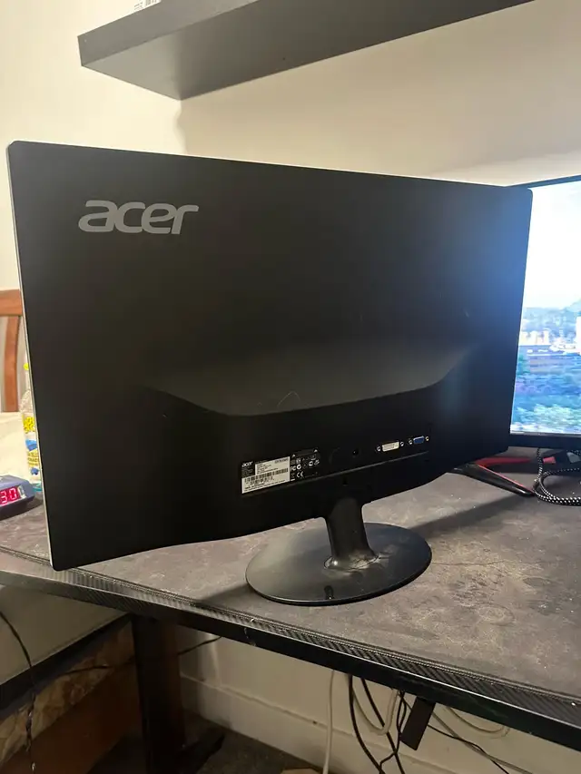 ACER S240HL Monitor (Power Cord Included) in Desktop Computers in Edmonton - Image 3