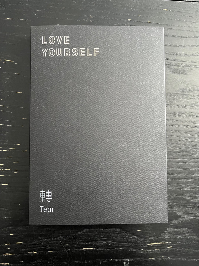 BTS Love Yourself Tear Ver. Y Album with V Photo card in CDs, DVDs & Blu-ray in Markham / York Region