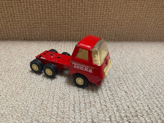 Tonka Vintage Red Truck Cab in Arts & Collectibles in City of Toronto - Image 2